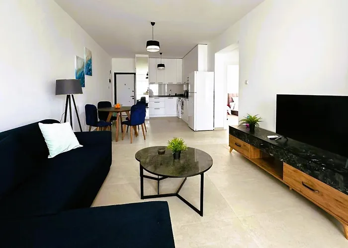 Caesar Arrius 27, Amaizing Spacious 2-bedroom-2 Bathroom Apartmán