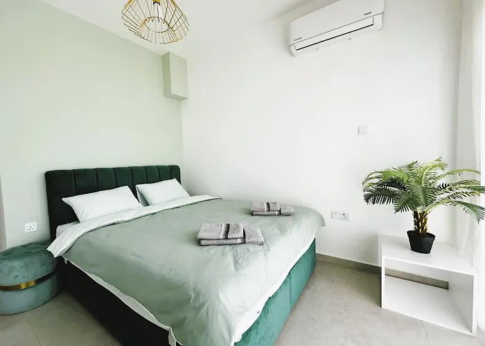 Apartmán Caesar Arrius 27, Amaizing Spacious 2-bedroom-2 Bathroom