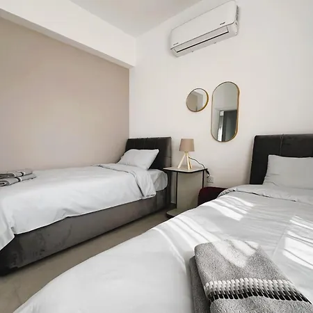 Daire Caesar Arrius 27, Amaizing Spacious 2-bedroom-2 Bathroom *