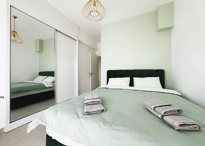 Caesar Arrius 27, Amaizing Spacious 2-bedroom-2 Bathroom *